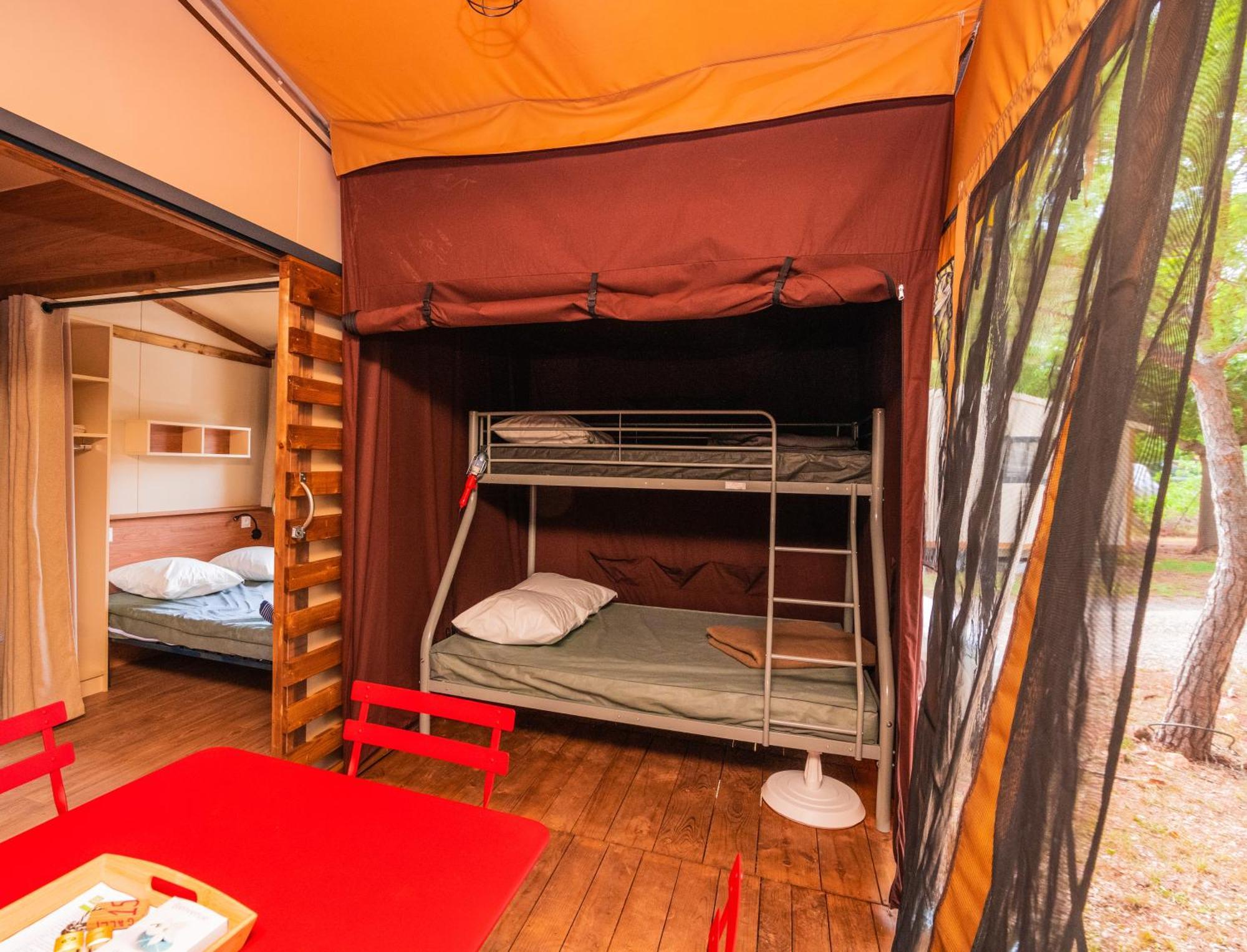 Camping Onlycamp Du Moulin Клисон Екстериор снимка