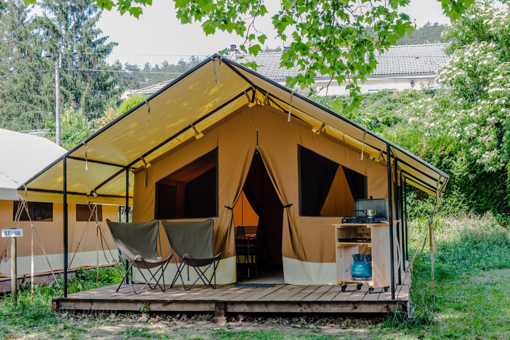 Camping Onlycamp Du Moulin Клисон Екстериор снимка