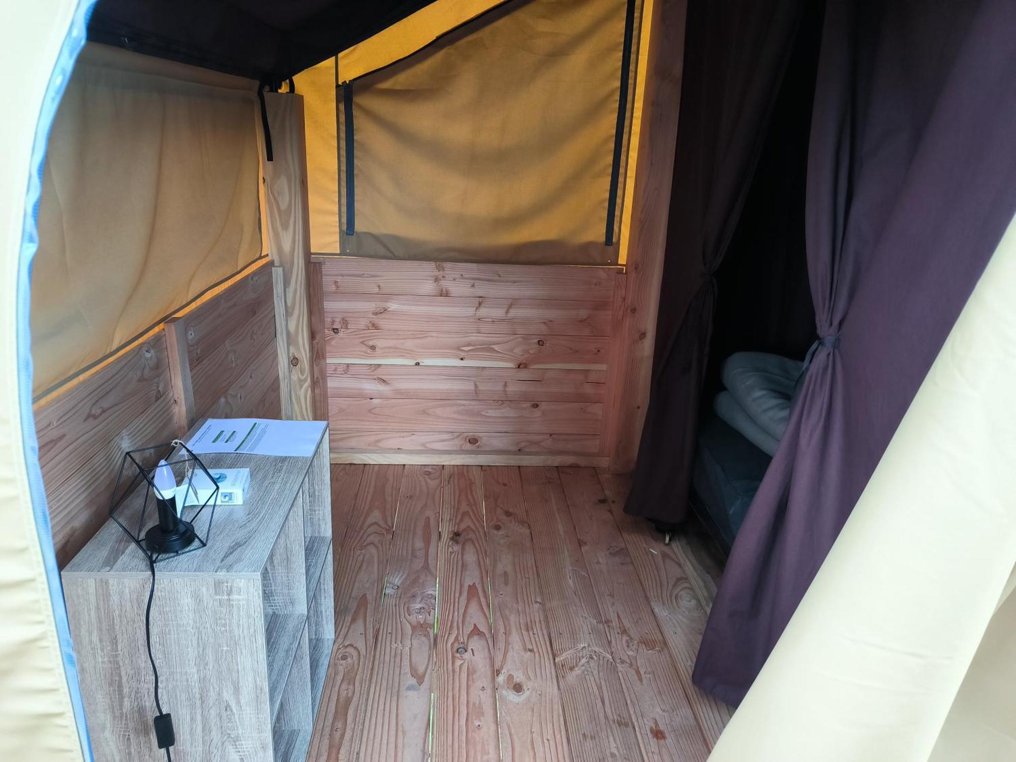 Camping Onlycamp Du Moulin Клисон Екстериор снимка